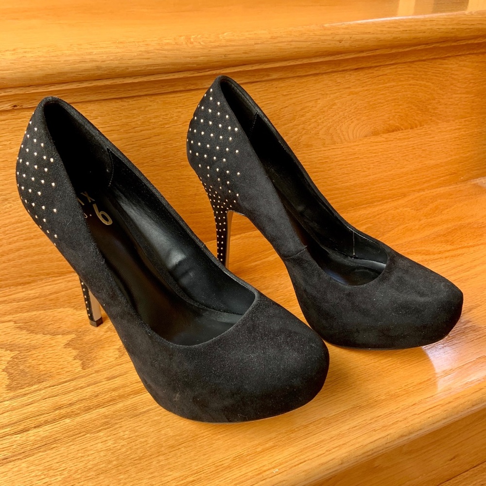 Mix No. 6 Suede Pumps